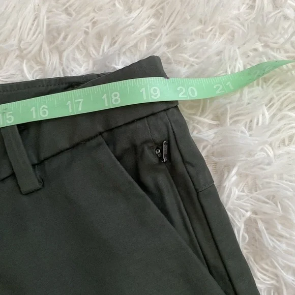 Lululemon men’s ABC dark green pants